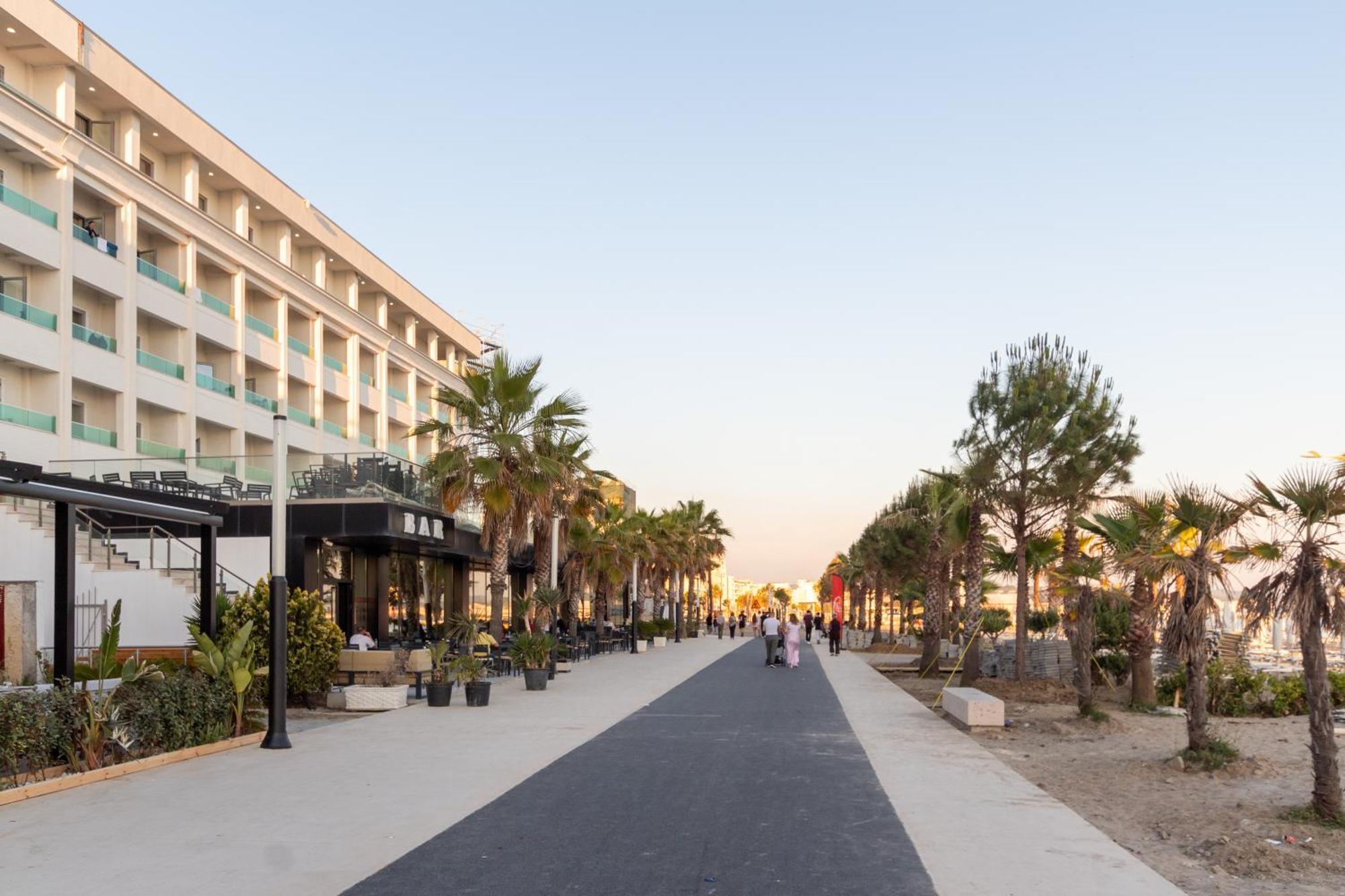 Comfortable Next To The * Durrës