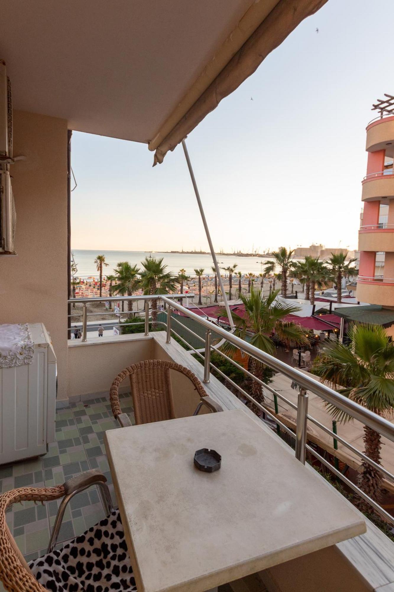 Comfortable Next To The Appartement