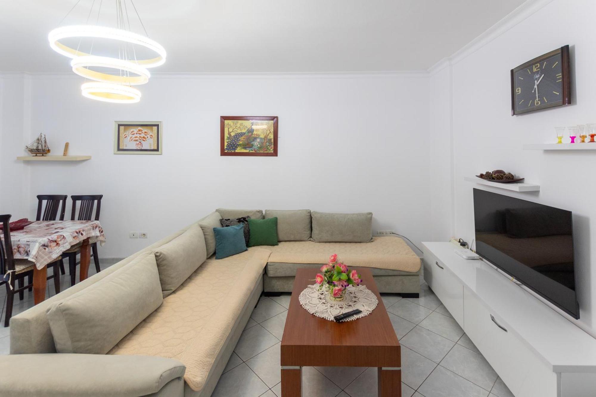 Comfortable Next To The Appartement Durrës
